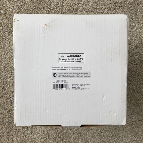 Room Essentials Bed Risers With Power Outlet & USB Port - Picture 7 of 7